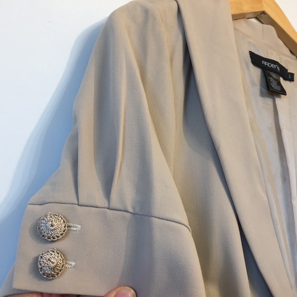 Arden B Tan Short Sleeve Blazer Ruffled Waistline - Picture 5 of 6